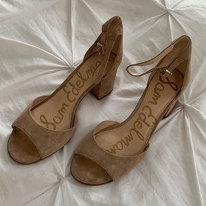 Sam Edelman nude suede heels